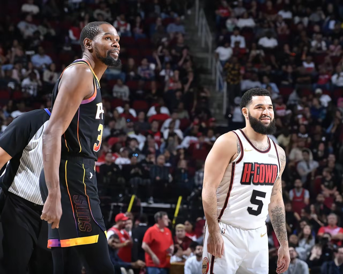 问鼎-包含重要助攻引发热议！，杜兰特在曼联比赛中比赛局势复杂引发球迷热议的词条