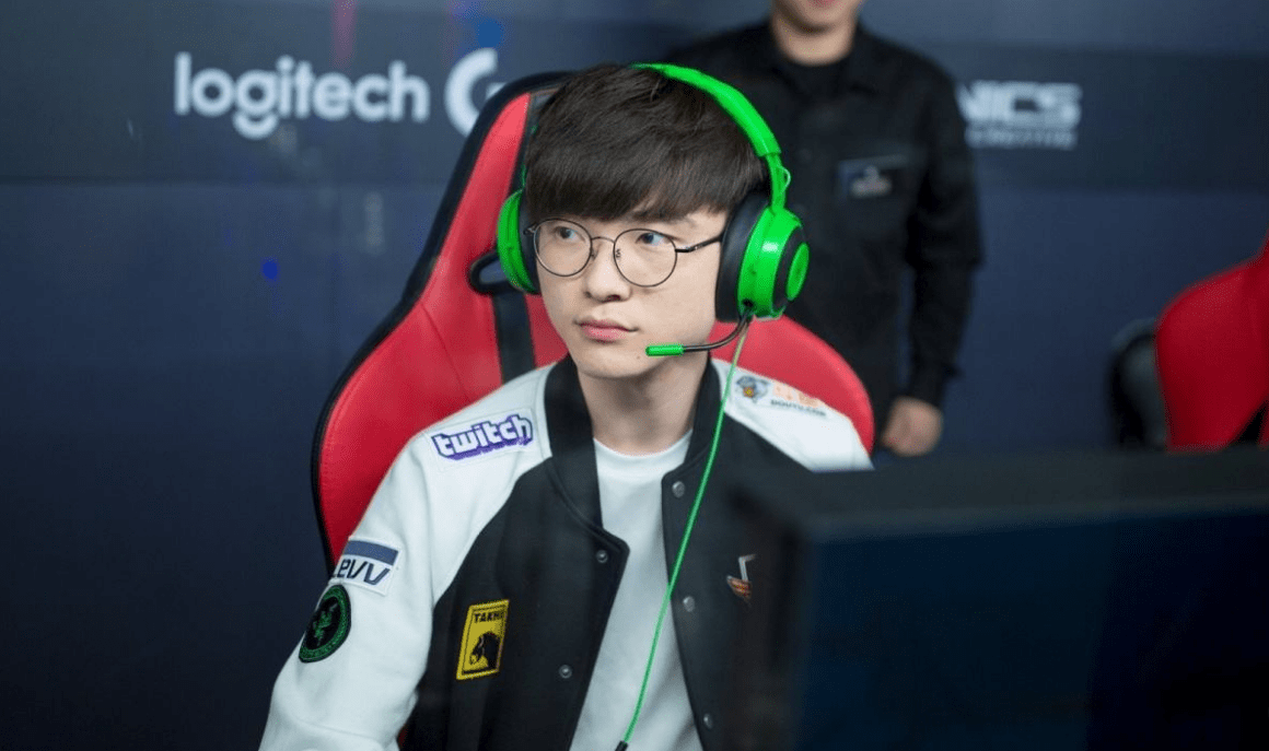 问鼎国际-莱万多夫斯基在MAD比赛中战术调整，逆转引发热议！的简单介绍